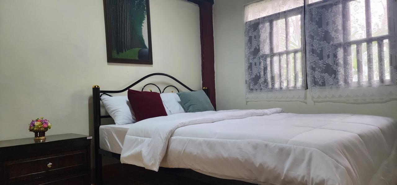 Cozy Nest Cnx Hostel Chiang Mai Exterior photo