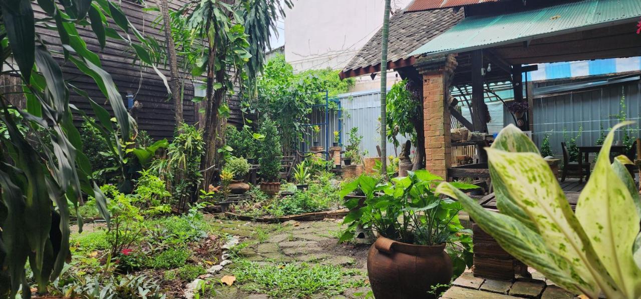Cozy Nest Cnx Hostel Chiang Mai Exterior photo