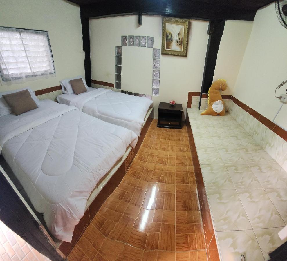 Cozy Nest Cnx Hostel Chiang Mai Exterior photo